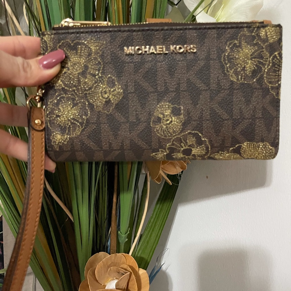 Michael Kors phone wristlet